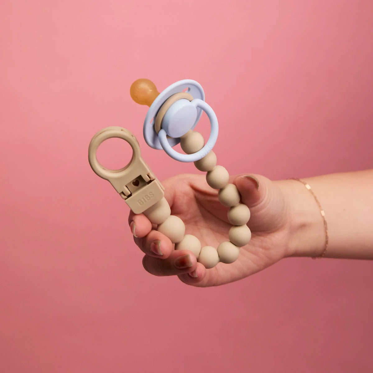 Schnullerclip mit Perlen