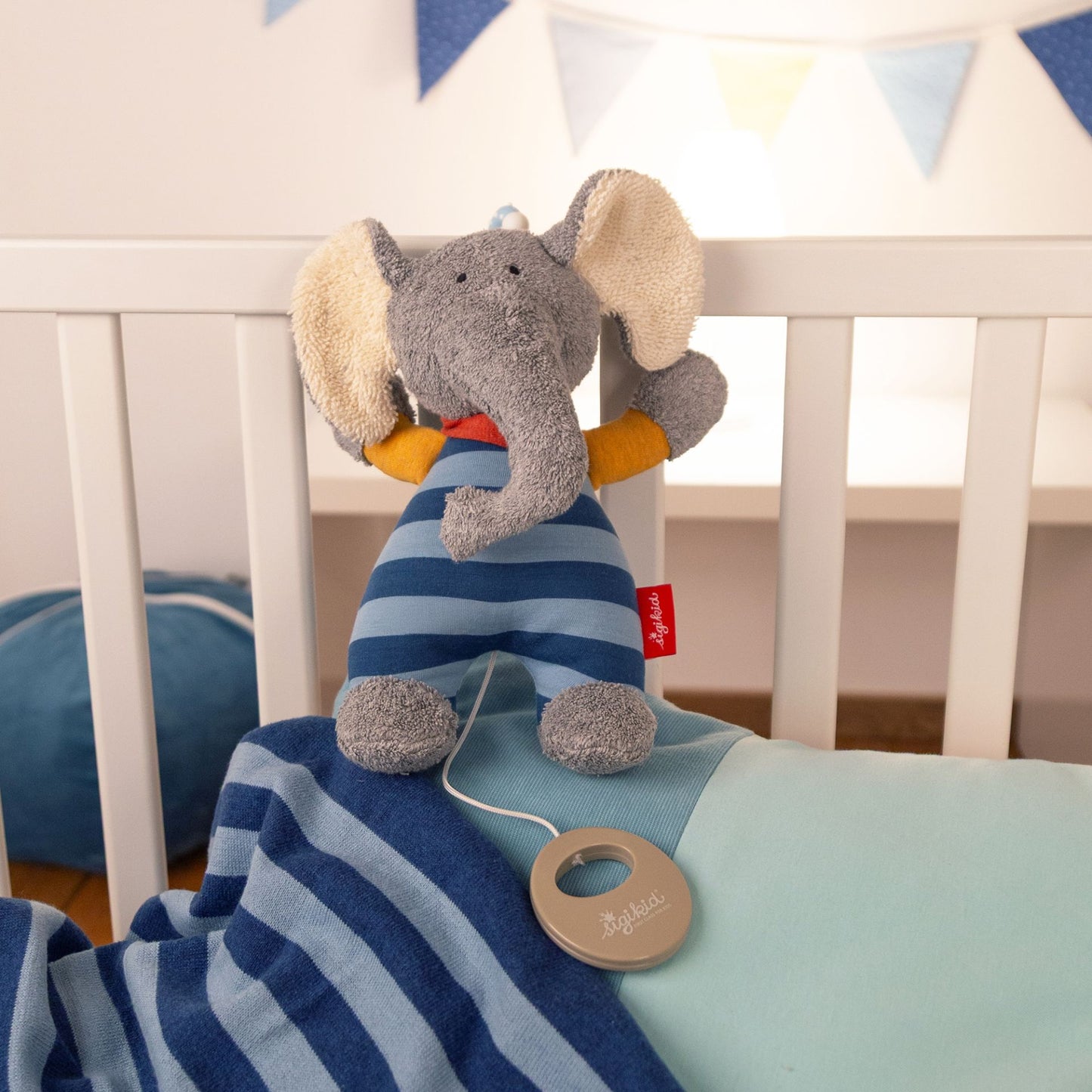 Éléphant musical tout doux « Lolo Lombardo »