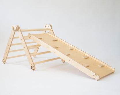 Triangle d’escalade Pikler avec toboggan