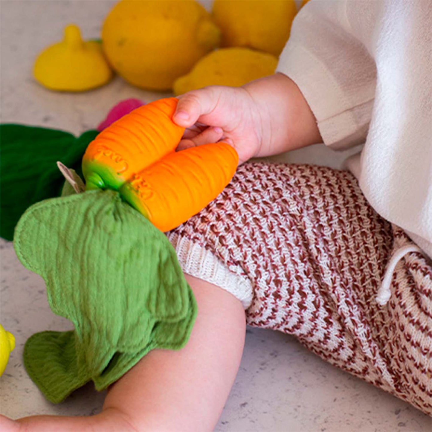 Cathy the Carrot Mini Doudou-Teether