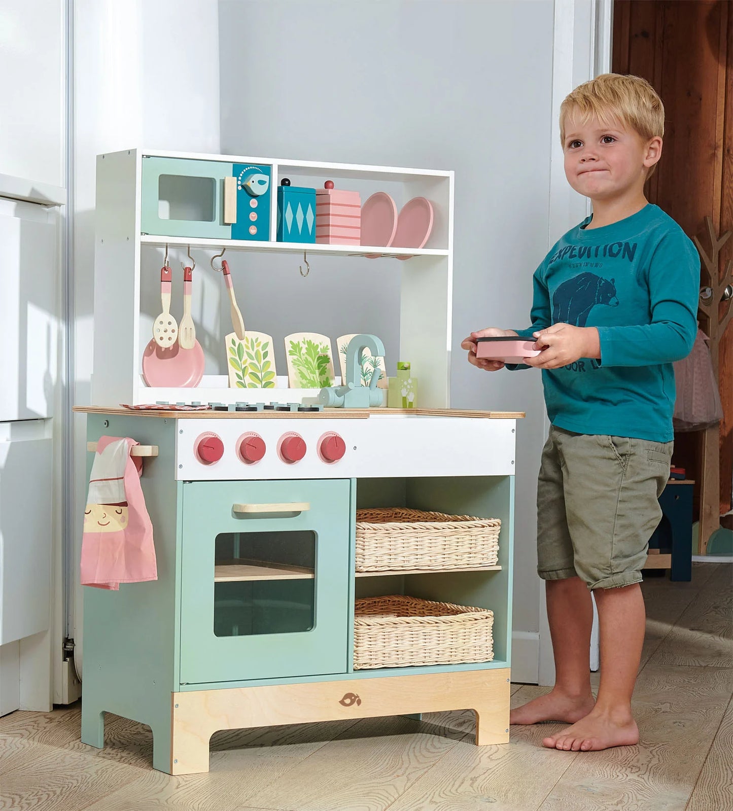 Pretend Play Kitchen