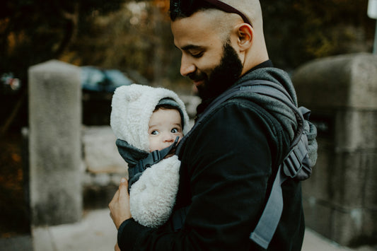 GroovaRoo Babywearing Dance for Papas