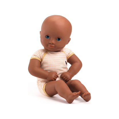 Muñeca bebé Issoria (normalizada)